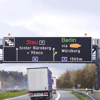 LED-skärmar ger smarta transportsystem
